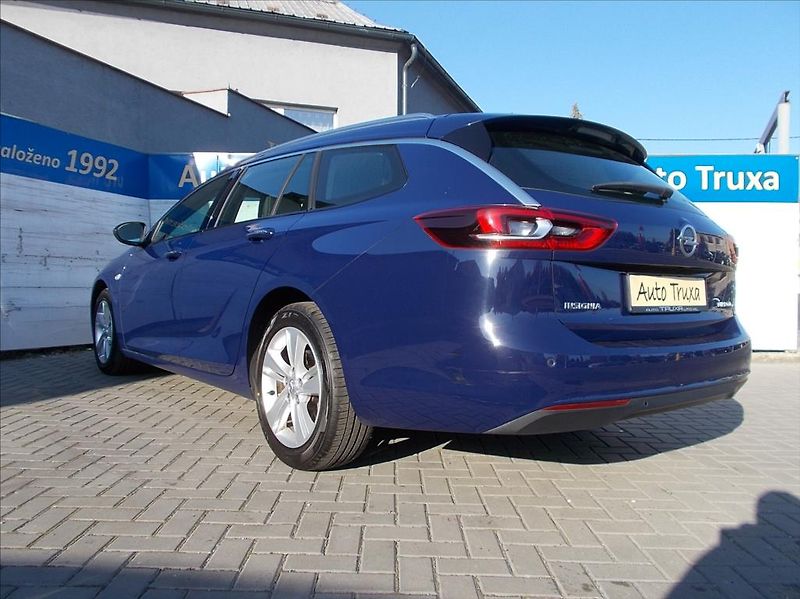 Opel Insignia ST 1.6 CDTi 100kW INNOVATION - fotka 38 z 46