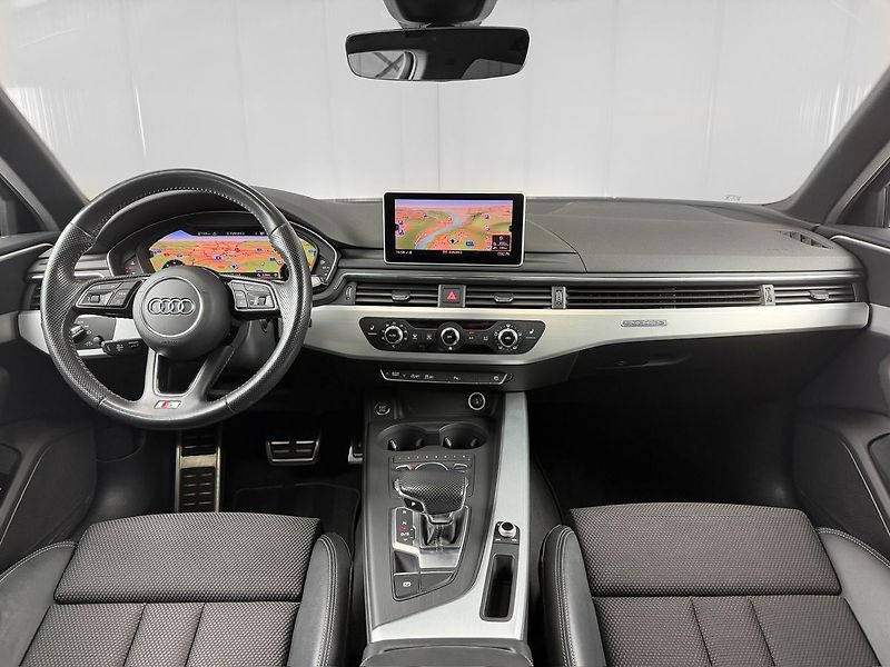 Audi A4 2.0TDI QUATTRO S-LINE, VIRTUAL - fotka 8 z 24