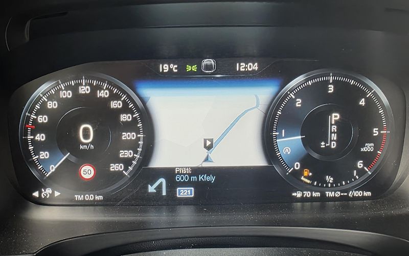 Volvo V90 (2017) D5 ADW 4x4  - fotka 8 z 11