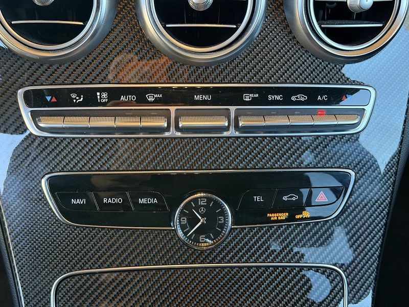 Mercedes-Benz Třídy C C43 AMG 4MATIC  - fotka 22 z 38