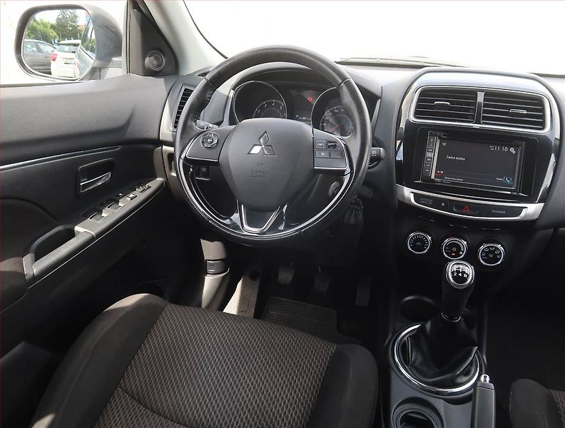 Mitsubishi ASX (2017) 1.6 MIVEC, ČR,1.maj - fotka 7 z 21