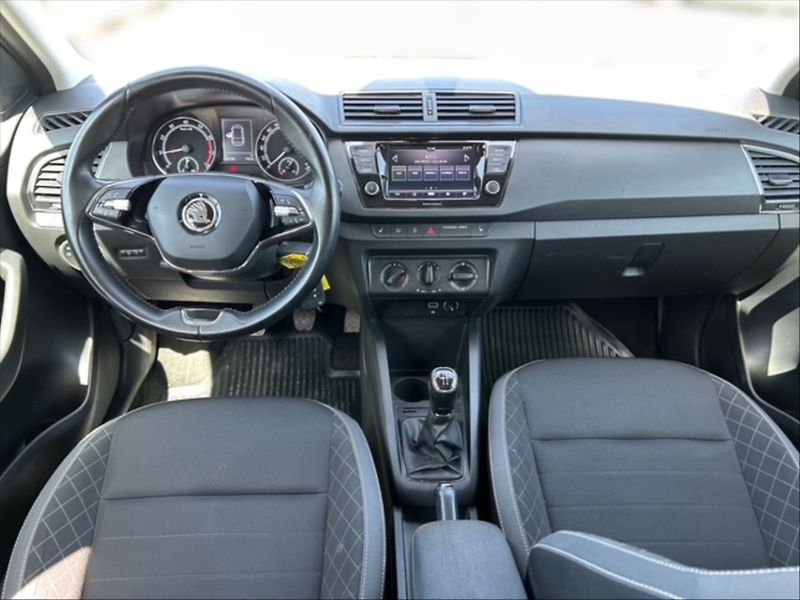 Škoda Fabia 1,0 TSI 70 Ambition - fotka 9 z 11