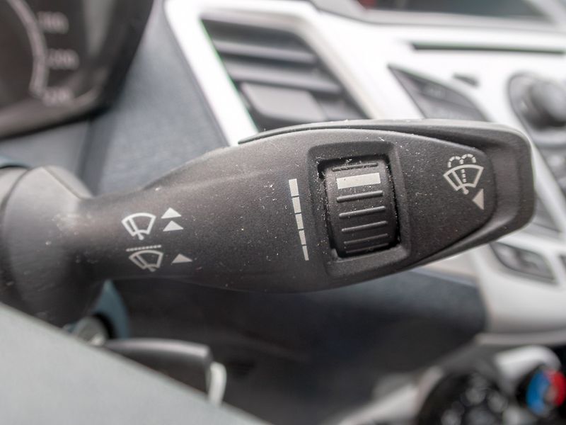 Ford Fiesta (2012) 1.25i 44KW – KLIMA - fotka 14 z 32