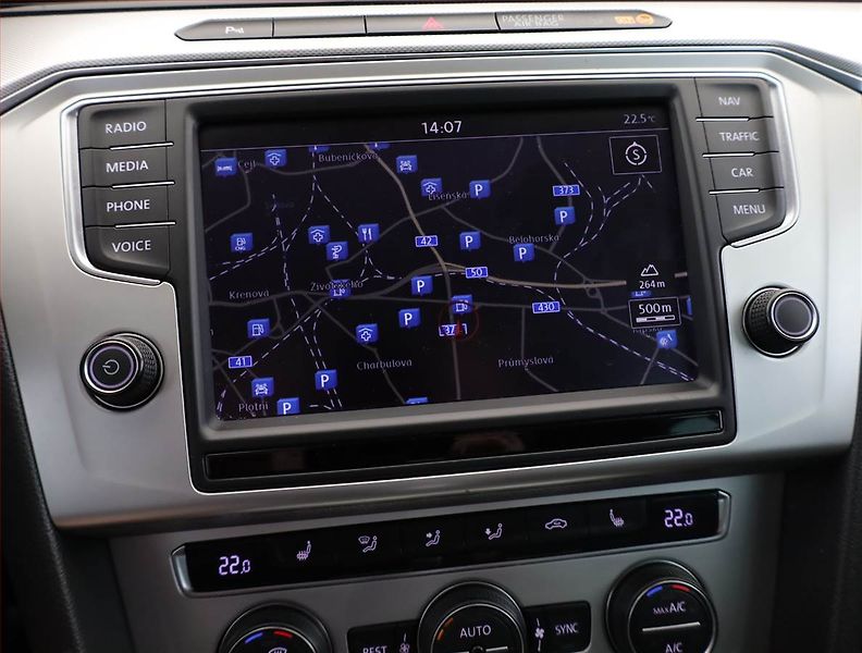 Volkswagen Passat (2015) Comfortline 2.0 TDI, Automat - fotka 14 z 17