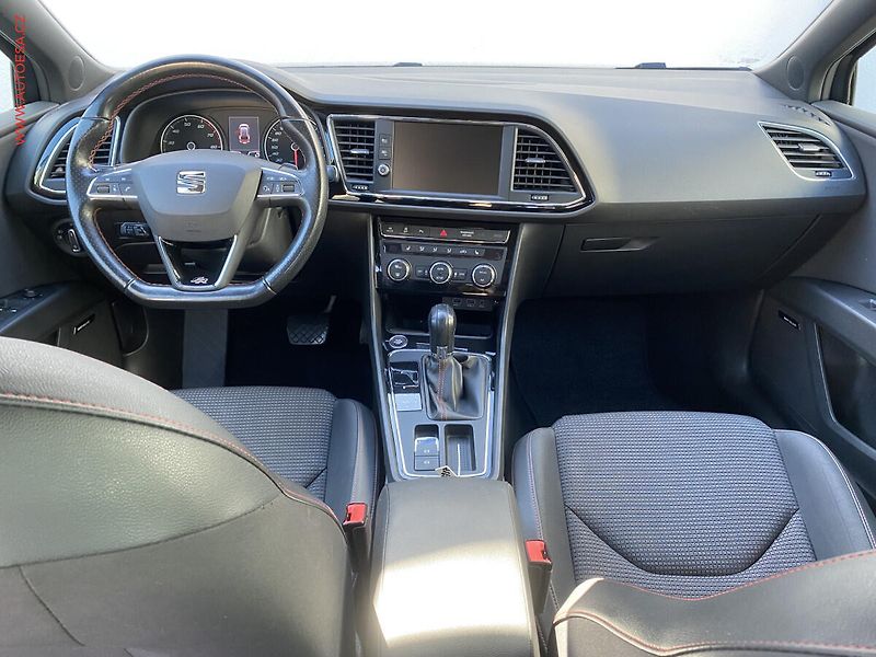 Seat Leon (2017) 1.8 TSi, FR, DSG, LED, kamera - fotka 8 z 18
