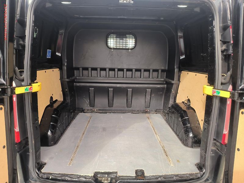 Ford Transit Custom (2019) 2.0TDCi L1 5míst, TREND - fotka 7 z 20