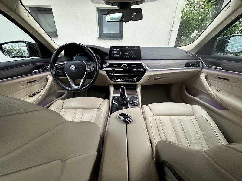 BMW Řada 5 (2019) - fotka 10 z 17