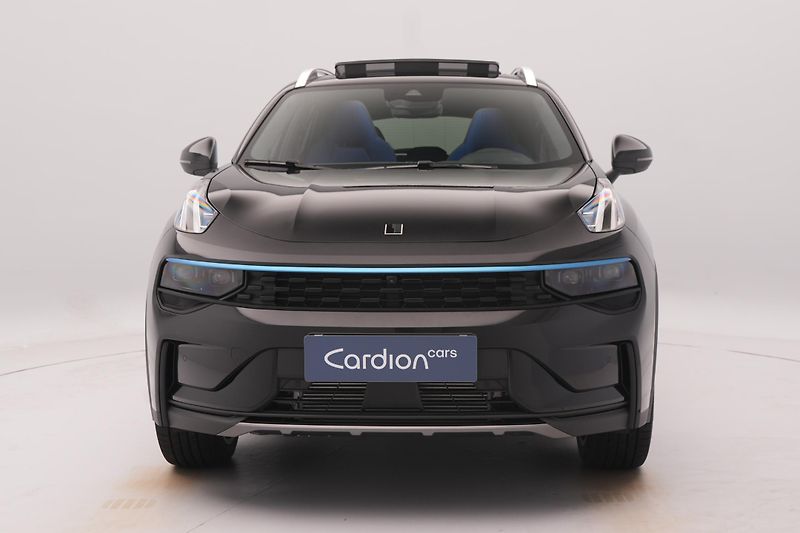 Lynk & Co 01 PHEV DCT AUT 1.maj - fotka 13 z 55