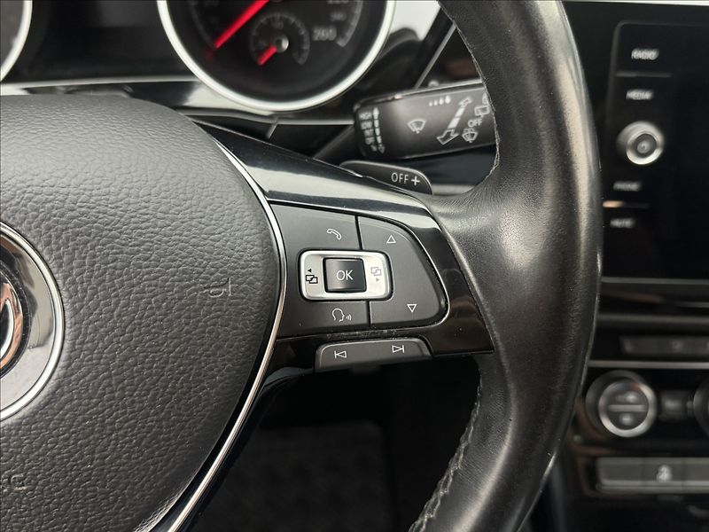 Volkswagen Touran 2,0 110kW DSG 5-MÍST TAŽNÉ ČR - fotka 11 z 41