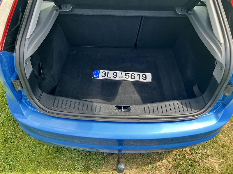 Ford Focus 1.6 74KW,55TKM!!,1MAJ,TZ,KLIMA - fotka 16 z 44