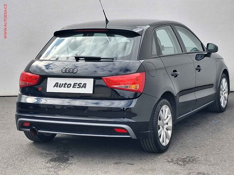 Audi A1 (2016) 1.0 TFSi, 1.maj, AC, navi - fotka 4 z 16
