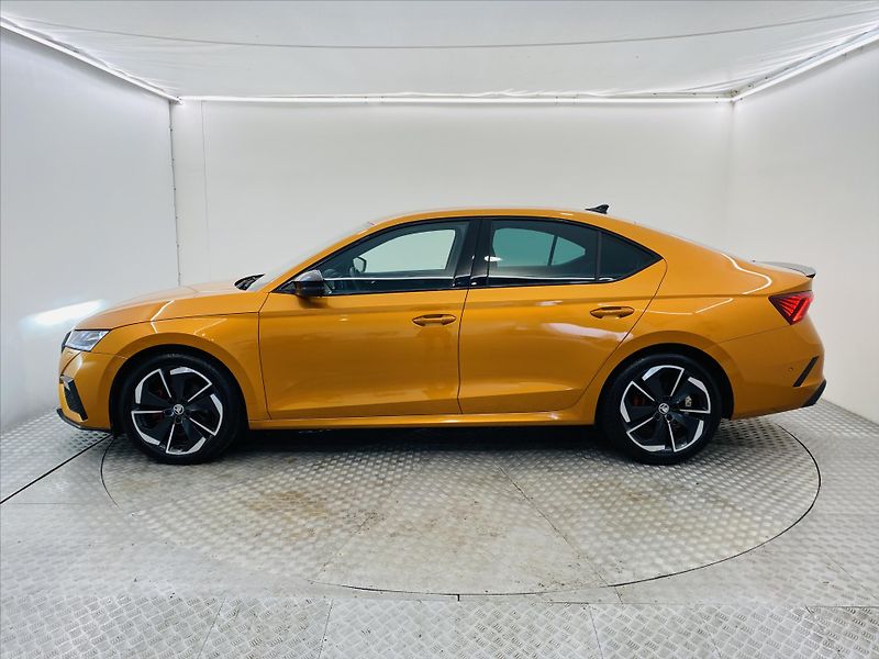 Škoda Octavia 2,0 TDI 147kW DSG RS - fotka 3 z 29