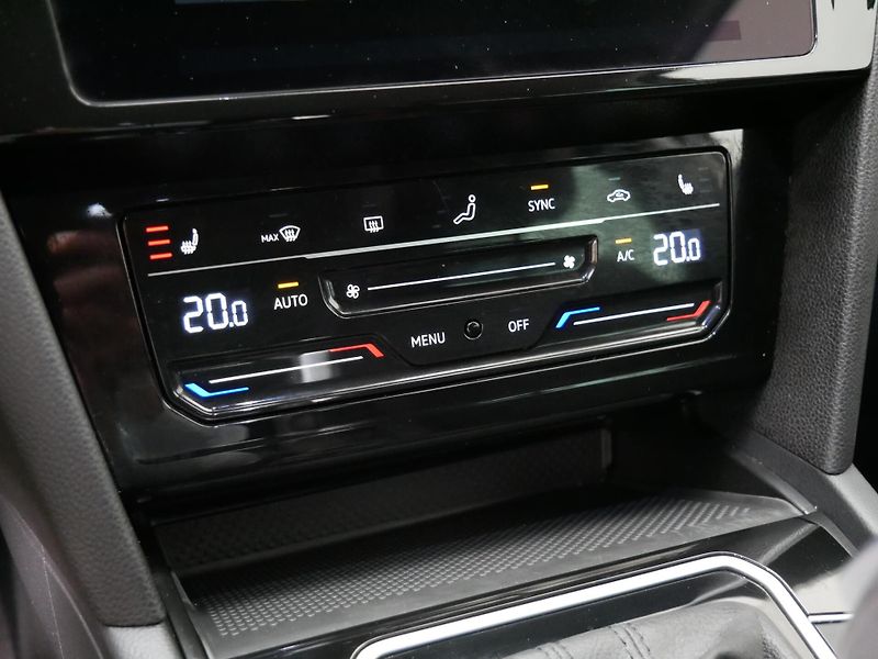 Volkswagen Passat - fotka 16 z 25