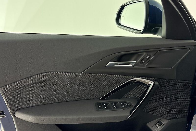 BMW X1 sDrive18d - fotka 15 z 21