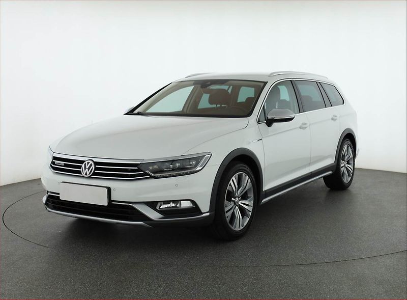 Volkswagen Passat (2017) Alltrack 2.0 TDI, 4X4 - fotka 2 z 20