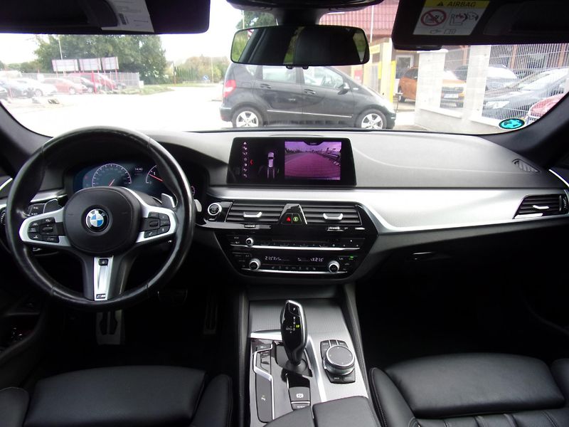 BMW Řada 5 (2019) 530D NAVI ALU NAVI M-PACKET - fotka 20 z 48