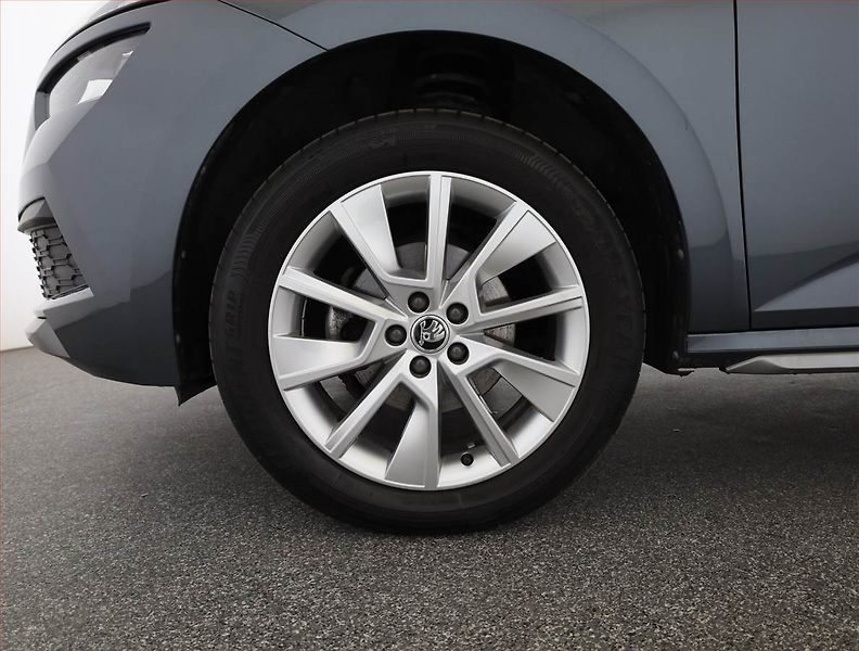 Škoda Kamiq (2021) Style 1.0 TSI, Serv.kniha - fotka 17 z 17