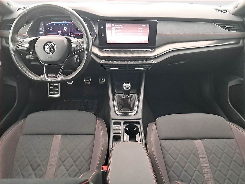 Škoda Octavia (2021) RS 2.0 TSI - fotka 8 z 17