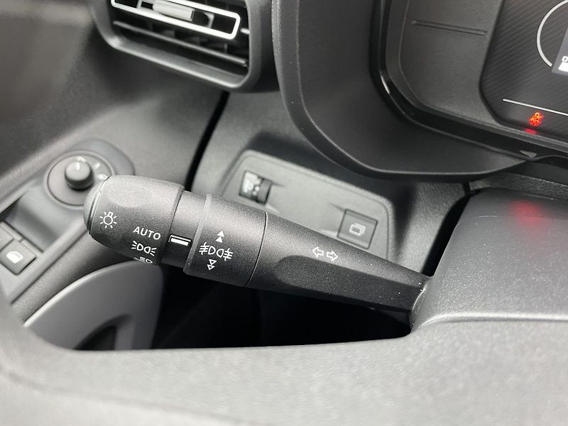 Toyota ProAce City Verso 1.5D MT 130k Business 7S - fotka 24 z 27
