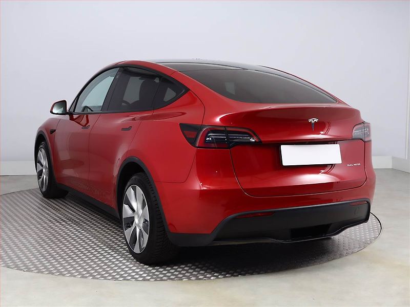 Tesla Model Y (2022) Long Range AWD 79kWh, SoH 94% - fotka 4 z 23