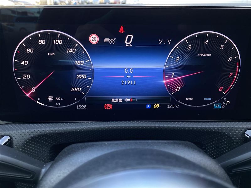 Mercedes-Benz Třídy A A 200 Progressive - fotka 16 z 26