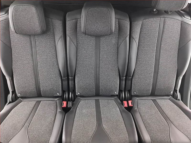 Peugeot 5008 (2019) Allure PureTech 130, Automat - fotka 10 z 21