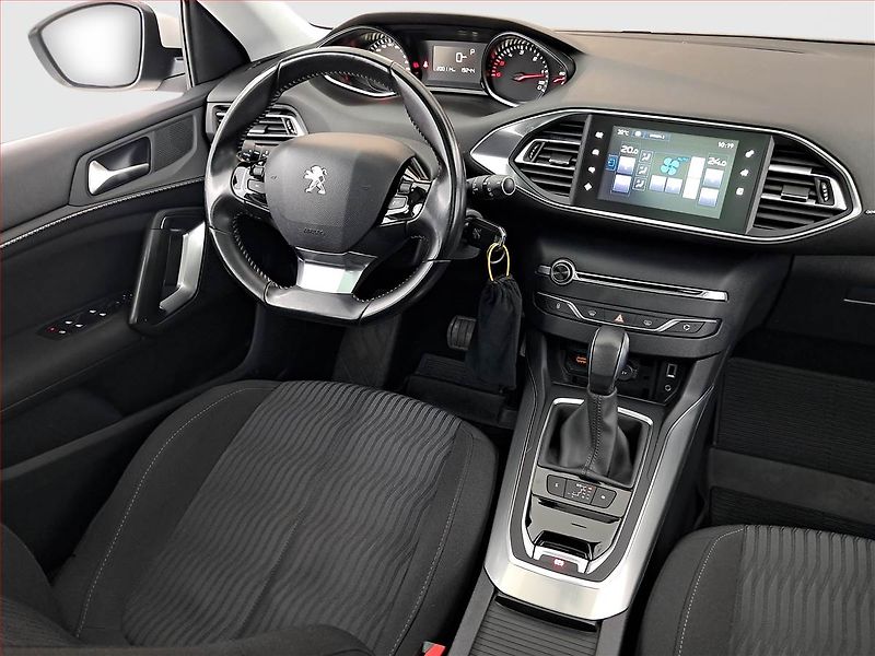 Peugeot 308 (2015) 2.0 HDI, Automat, Navi - fotka 7 z 21