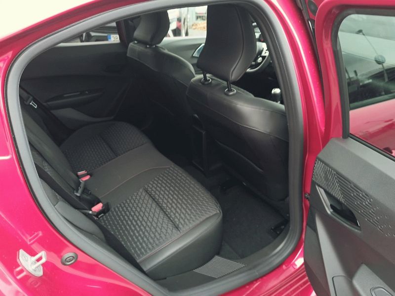 Renault Clio (2026) techno TCe 115 - fotka 25 z 28
