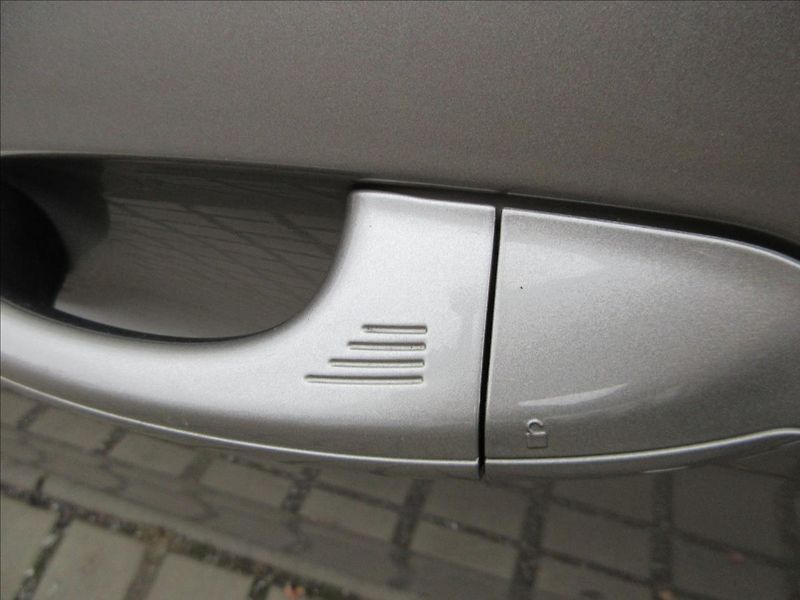 Ford S-MAX 2,0 TDCi 132Kw, 4x4, 7míst, No - fotka 29 z 34