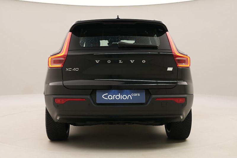 Volvo XC40 PURE ELECTRIC RECHARGE PLUS - fotka 11 z 51