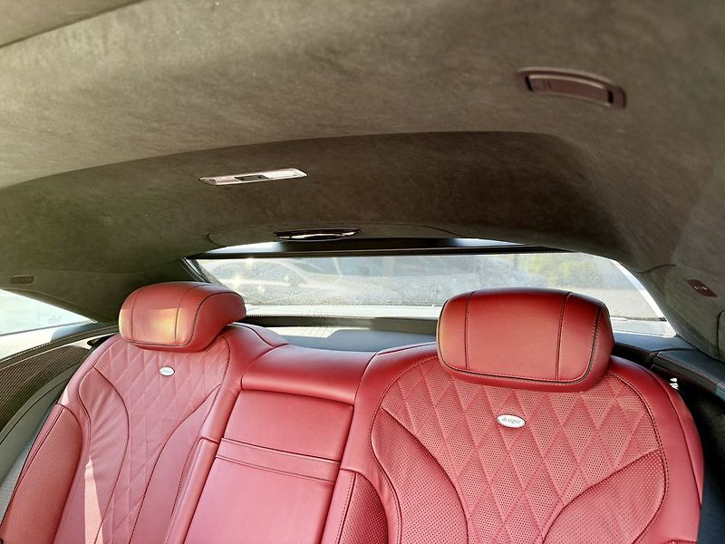 Mercedes-Benz Třídy S (2017) 500 4MATIC kupé - fotka 22 z 57