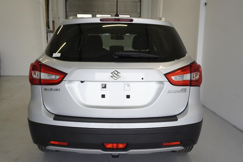 Suzuki SX4 S-Cross  S-CROSS  1,0 BOOSTERJET - fotka 6 z 27