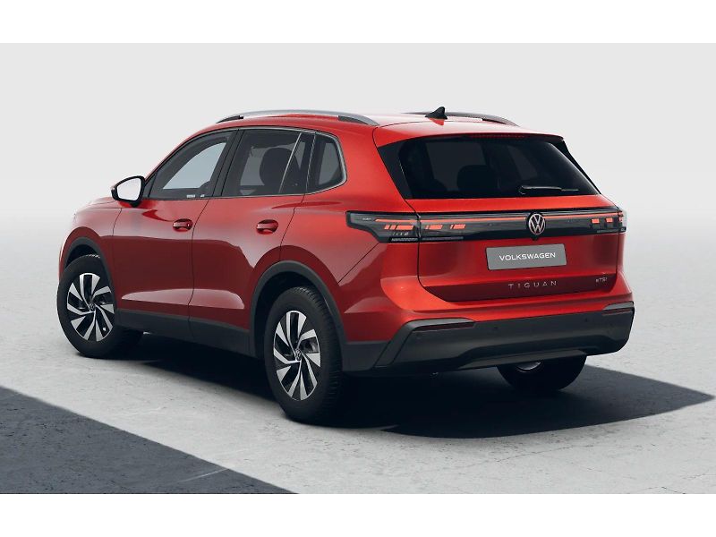 Volkswagen Tiguan (2026) SUV - fotka 2 z 36