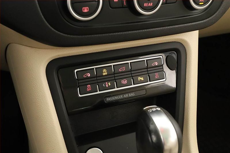 Volkswagen Sharan (2013) 2.0 TDI, Automat, 7 míst, Kůže - fotka 17 z 19