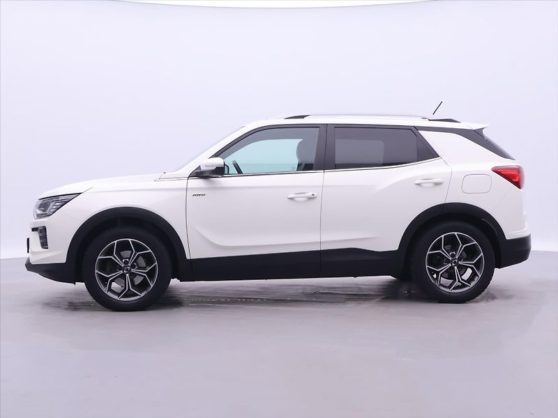 SsangYong Korando 1,5 Turbo e-XGI 120kW Aut. - fotka 3 z 39