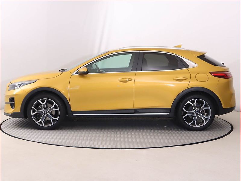 Kia XCeed (2021) 1.6 CRDi, Automat, Serv.kniha - fotka 3 z 20