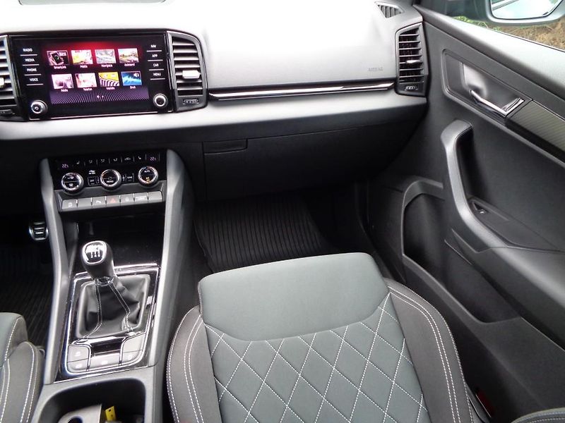 Škoda Karoq 1.5 TSI SPORTLINE  110 KW - fotka 20 z 28