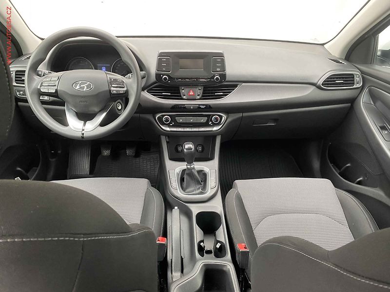 Hyundai i30 (2021) 1.5DPI, 1.maj,ČR, AC - fotka 8 z 16