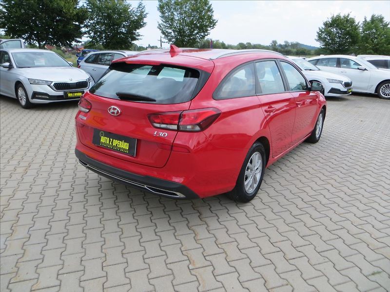 Hyundai i30 1,0 T-GDI 88kW Comfort ČR - fotka 8 z 25