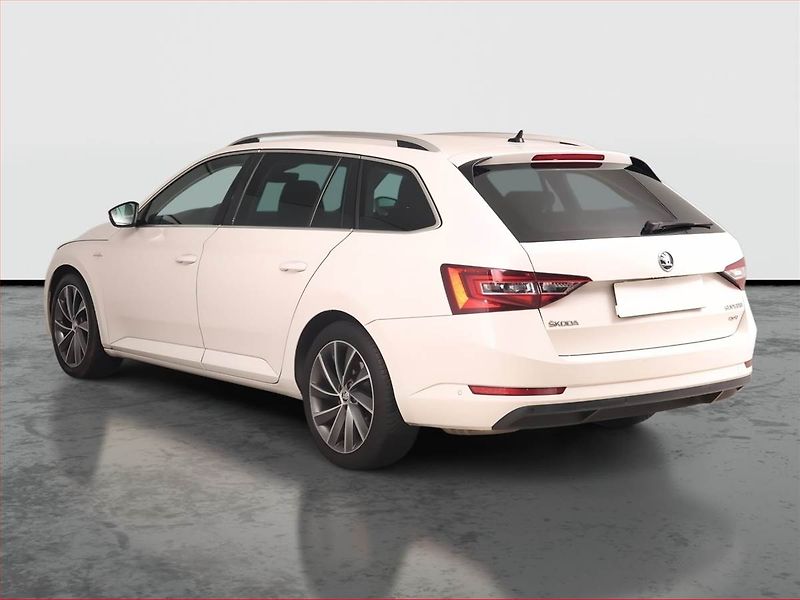 Škoda Superb (2017) Laurin&Klement 2.0 TDI 4x4 - fotka 4 z 22