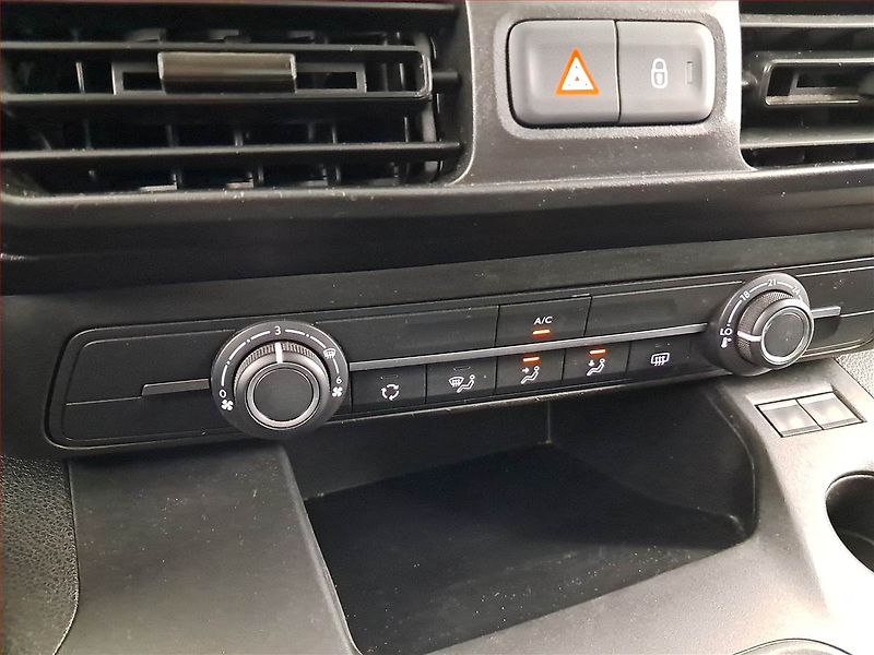 Opel Combo (2021) 1.5 CDTI, ČR, 1Maj, DPH - fotka 13 z 17