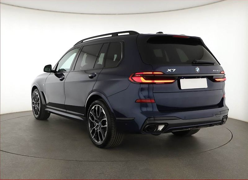 BMW X7 (2025) xDrive40d - fotka 4 z 29