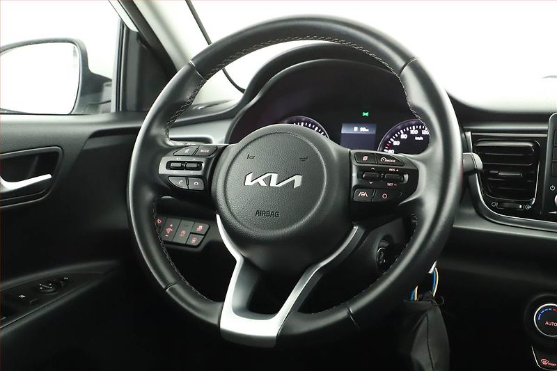Kia Rio (2022) 1.0 T-GDI, ČR,1.maj - fotka 13 z 16