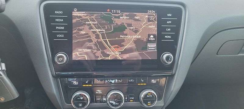 Škoda Octavia (2018) 2,0TDi 110kW DSG 4×4 „CLEVER“ - fotka 22 z 37
