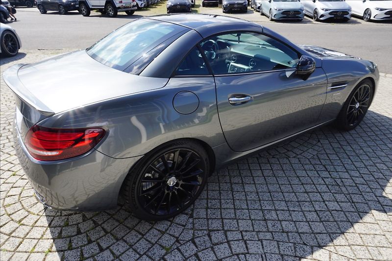 Mercedes-Benz SLC 3,0 AMG 43 - fotka 6 z 20