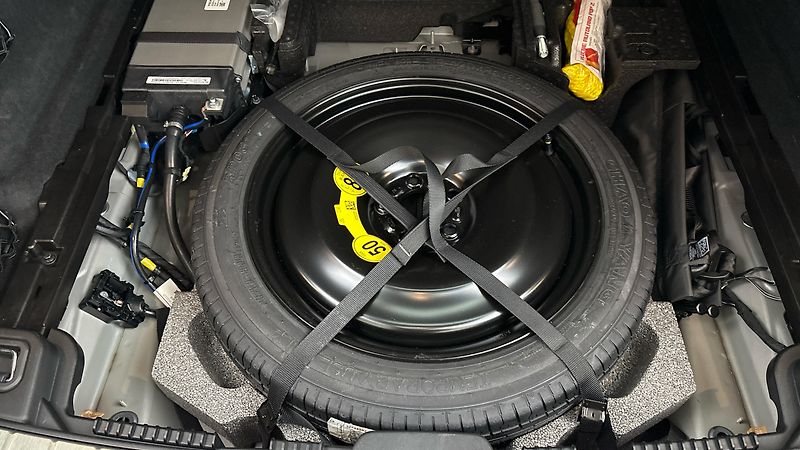 Volvo XC60 2.0 B4 AUT AWD Core - fotka 20 z 28