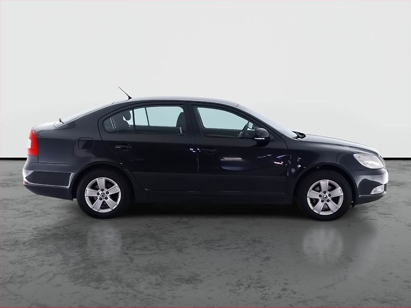 Škoda Octavia (2012) Ambition 2.0 TDI - fotka 6 z 15