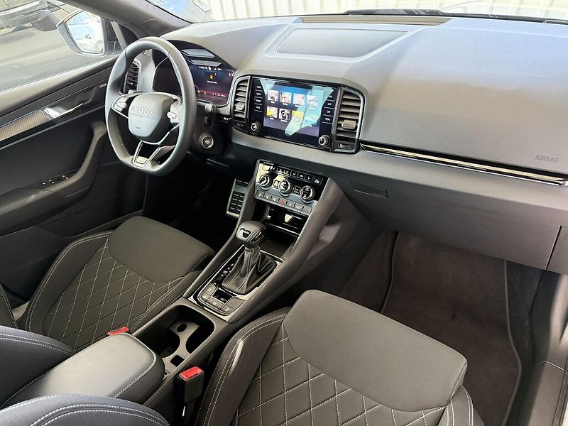 Škoda Karoq DSG 1,5TSi 110kW SportLine - fotka 20 z 24