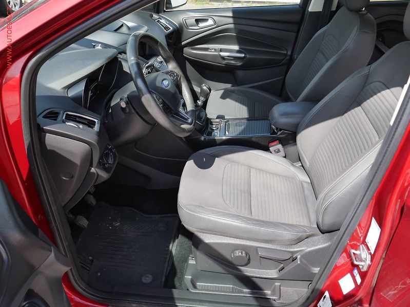 Ford Kuga (2019) 1.5 EB, ČR, AC, navi - fotka 8 z 20