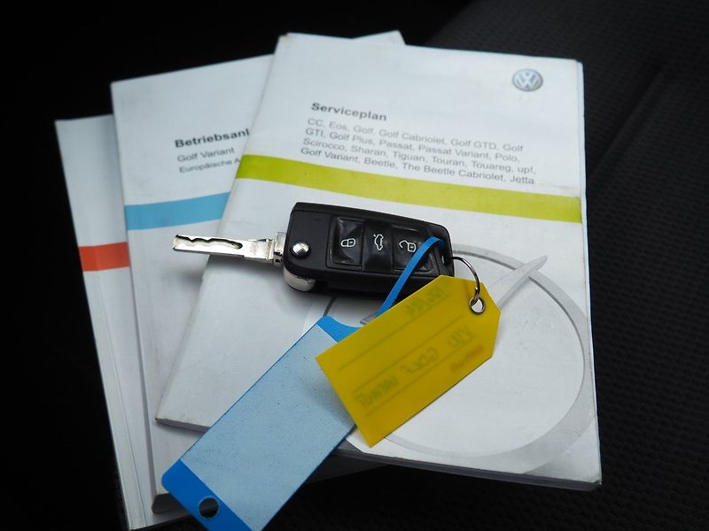 Volkswagen Golf Variant (2014) 2.0 TDI, 110 kW, Navi - fotka 38 z 43